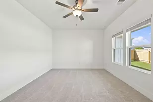 204 Ashby Dr, Hutto, TX 78634 - Photo 18