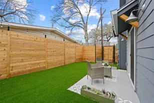 2102 E 2nd St, Austin, TX 78702 - Photo 16