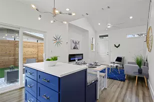 2102 E 2nd St, Austin, TX 78702 - Photo 1