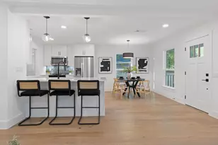 1222 Eleanor St, Austin, TX 78721 - Photo 6