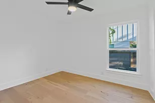 1222 Eleanor St, Austin, TX 78721 - Photo 18