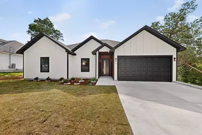 137 N Pohakea Drive, Bastrop, TX 78602 - Photo 2