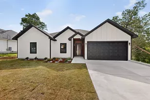 137 N Pohakea Dr, Bastrop, TX 78602 - Photo 2