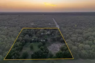 664 Hidden Oaks Dr, Elgin, TX 78621 - Photo 4