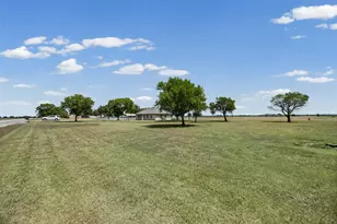 403 County View Rd, Lockhart, TX 78644 - Photo 26