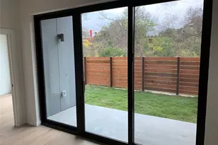 2209 S 1st St, Austin, TX 78704 - Photo 4