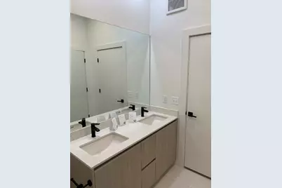 2209 S 1st Street #113, Austin, TX 78704 - Photo 10