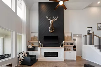 311 Bear Oak Street, Hutto, TX 78634 - Photo 2