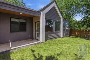 505 Thelma Dr, Austin, TX 78745 - Photo 2