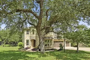 202 Duffy Ln, Austin, TX 78738 - Photo 2