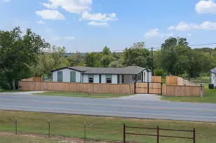 962 Sh 304, Bastrop, TX 78602 - Photo 32