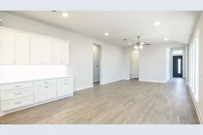 7101 Stitzel Weller Drive, Austin, TX 78744 - Photo 8