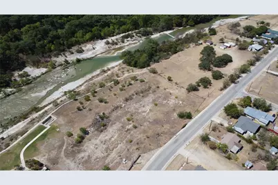 613 Guadalupe Street S, Kerrville, TX 78028 - Photo 4