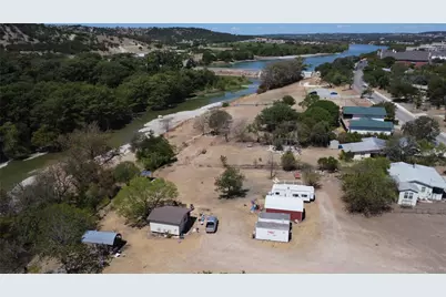 613 Guadalupe Street S, Kerrville, TX 78028 - Photo 6