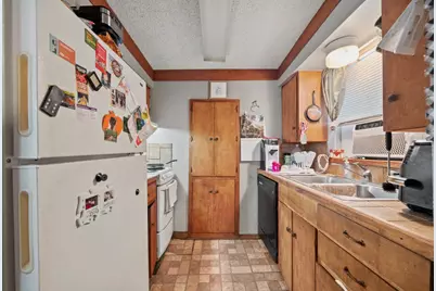 699 Floral Avenue, New Braunfels, TX 78130 - Photo 36