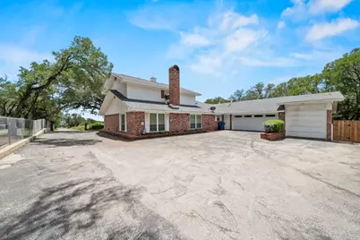 699 Floral Avenue, New Braunfels, TX 78130 - Photo 30