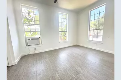 2410 E 12th Street, Austin, TX 78702 - Photo 8