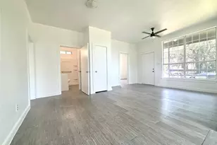 2410 E 12th St, Austin, TX 78702 - Photo 4