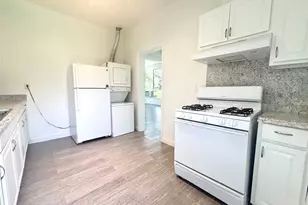 2410 E 12th St, Austin, TX 78702 - Photo 14