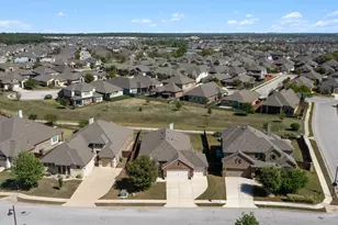 304 Miracle Rose Way, Liberty Hill, TX 78642 - Photo 38