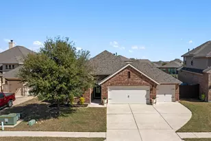 304 Miracle Rose Way, Liberty Hill, TX 78642 - Photo 2