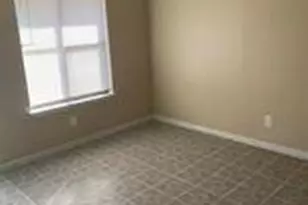 139 Elm Dr, Lockhart, TX 78644 - Photo 2
