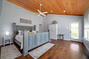 842 Cougar Dr, Canyon Lake, TX 78133 - Photo 10