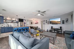 842 Cougar Dr, Canyon Lake, TX 78133 - Photo 4