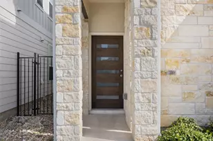 1012 Legend Milton Ln, Austin, TX 78748 - Photo 2