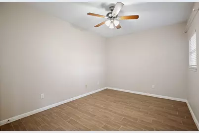 114 E 31st Street #112, Austin, TX 78705 - Photo 8