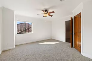 41 Tiburon Dr, The Hills, TX 78738 - Photo 18