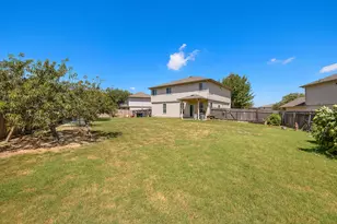 133 Lavaca Loop, Hutto, TX 78634 - Photo 2