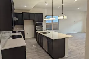 612 Silent Crk Cv, Georgetown, TX 78628 - Photo 4