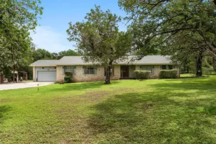 651 High Low Dr, New Braunfels, TX 78132 - Photo 2