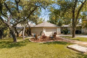 25400 Cove Dr, Spicewood, TX 78669 - Photo 4
