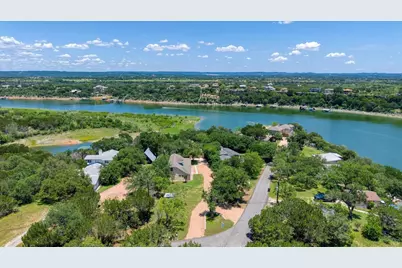 25400 Cove Drive, Spicewood, TX 78669 - Photo 2
