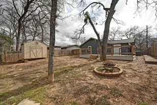 6302 Thurgood Ave, Austin, TX 78721 - Photo 22