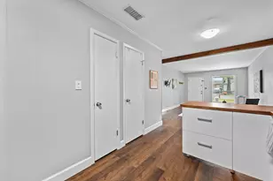 6302 Thurgood Ave, Austin, TX 78721 - Photo 12