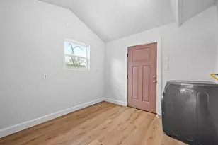 6302 Thurgood Ave, Austin, TX 78721 - Photo 20