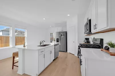 668 Lake Sweetwater Lane, Buda, TX 78610 - Photo 10