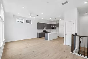 200 W 56th St, Austin, TX 78751 - Photo 12