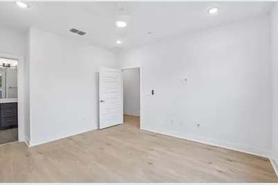200 W 56th Street #1104, Austin, TX 78751 - Photo 8