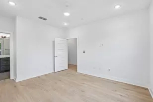 200 W 56th St, Austin, TX 78751 - Photo 8