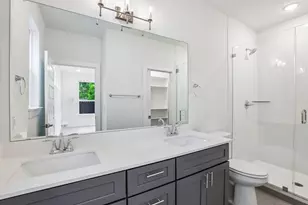 200 W 56th St, Austin, TX 78751 - Photo 10