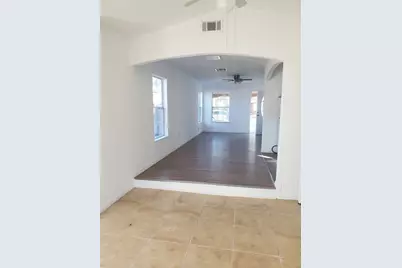 819 Rosehill Drive, San Antonio, TX 78213 - Photo 2