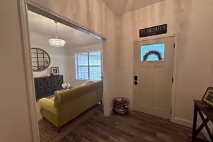 460 Tahitian Dr, Bastrop, TX 78602 - Photo 4