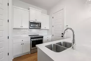 212 E 20th St, Georgetown, TX 78626 - Photo 12