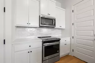 212 E 20th St, Georgetown, TX 78626 - Photo 14