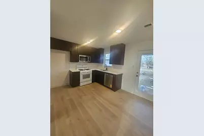 1300 Hondo Street, Lockhart, TX 78644 - Photo 6