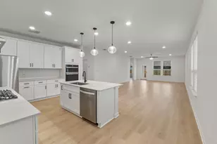 342 Begonia St, Buda, TX 78610 - Photo 6